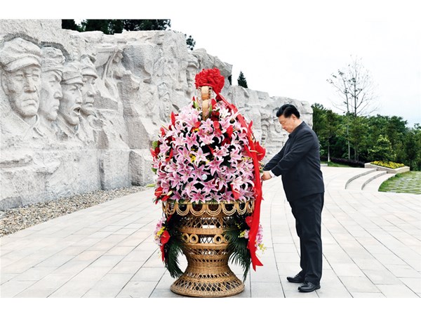 習近平：用好紅色資源，傳承好紅色基因 把紅色江山世世代代傳下去